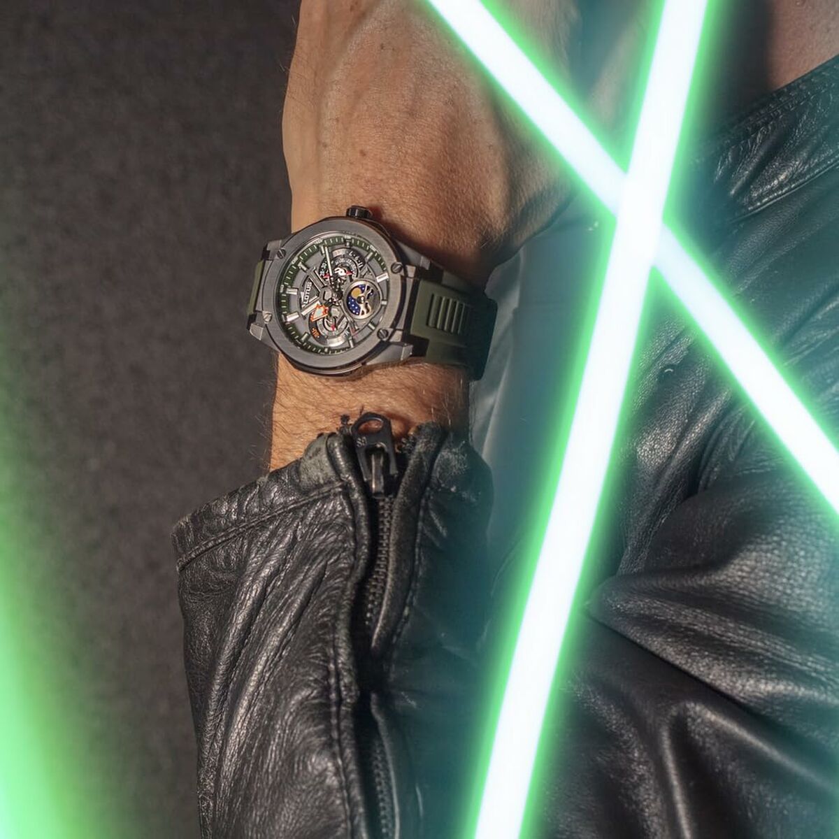 V4H98E1CD49D8296F99FE5F75181EF75586R4568639P2