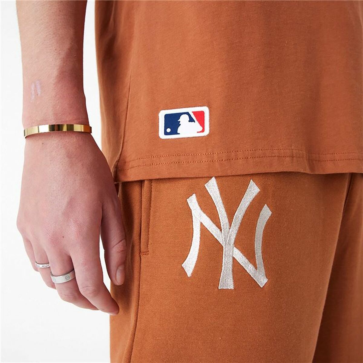 V3H375FD03E45BD208FF99BADB304B6206BR4573161P4