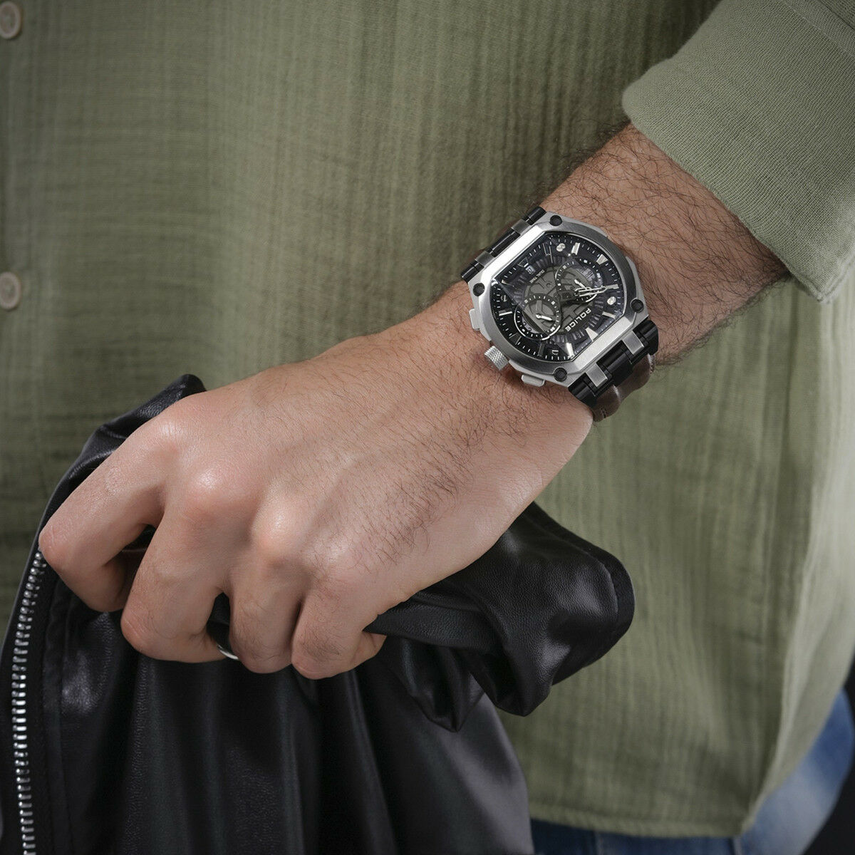 V3HDEB19F811E45141471C5E9CD1238B22CR5663421P5