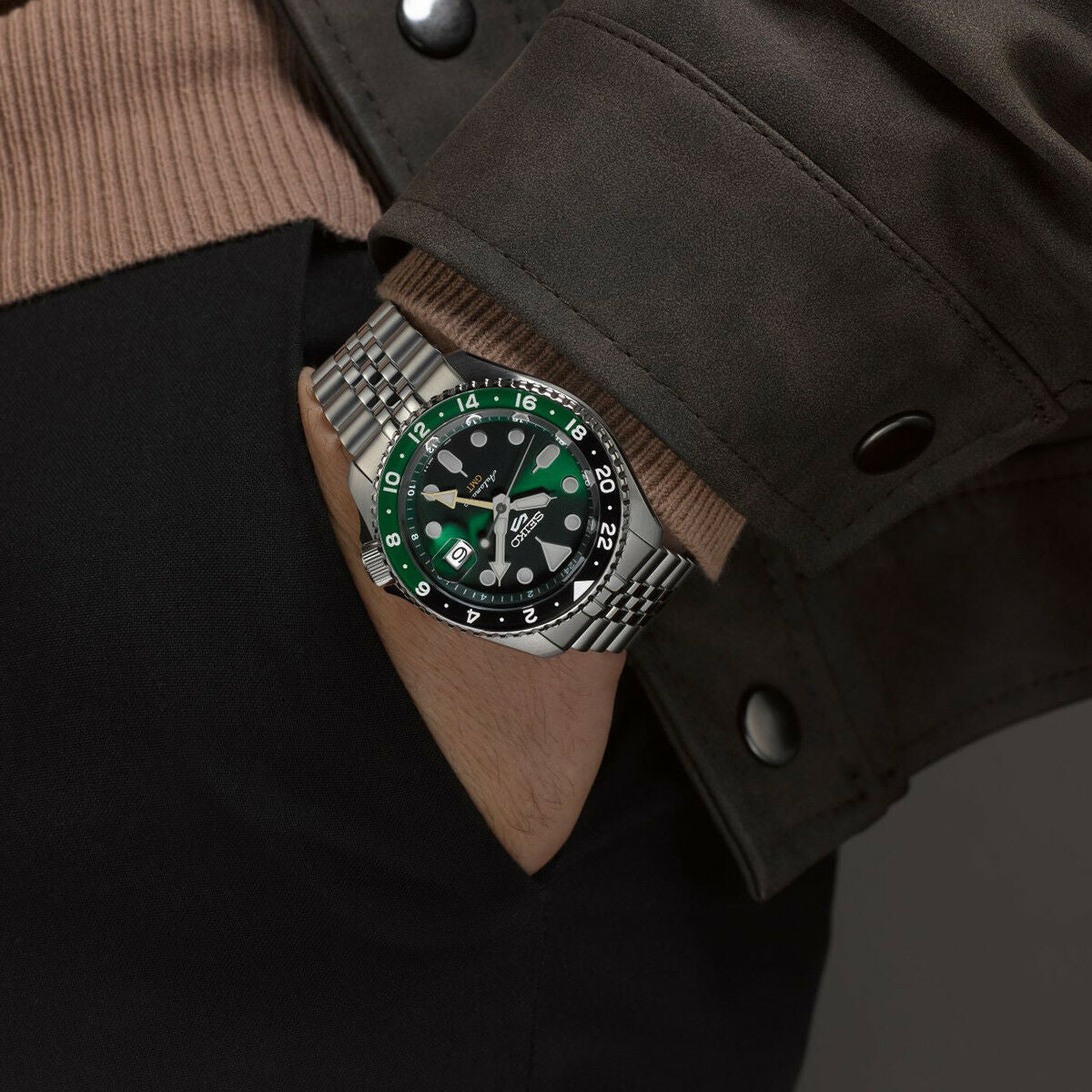 V8H89E9CC0BFCC7BF56529407007A08B27FR7382885P4