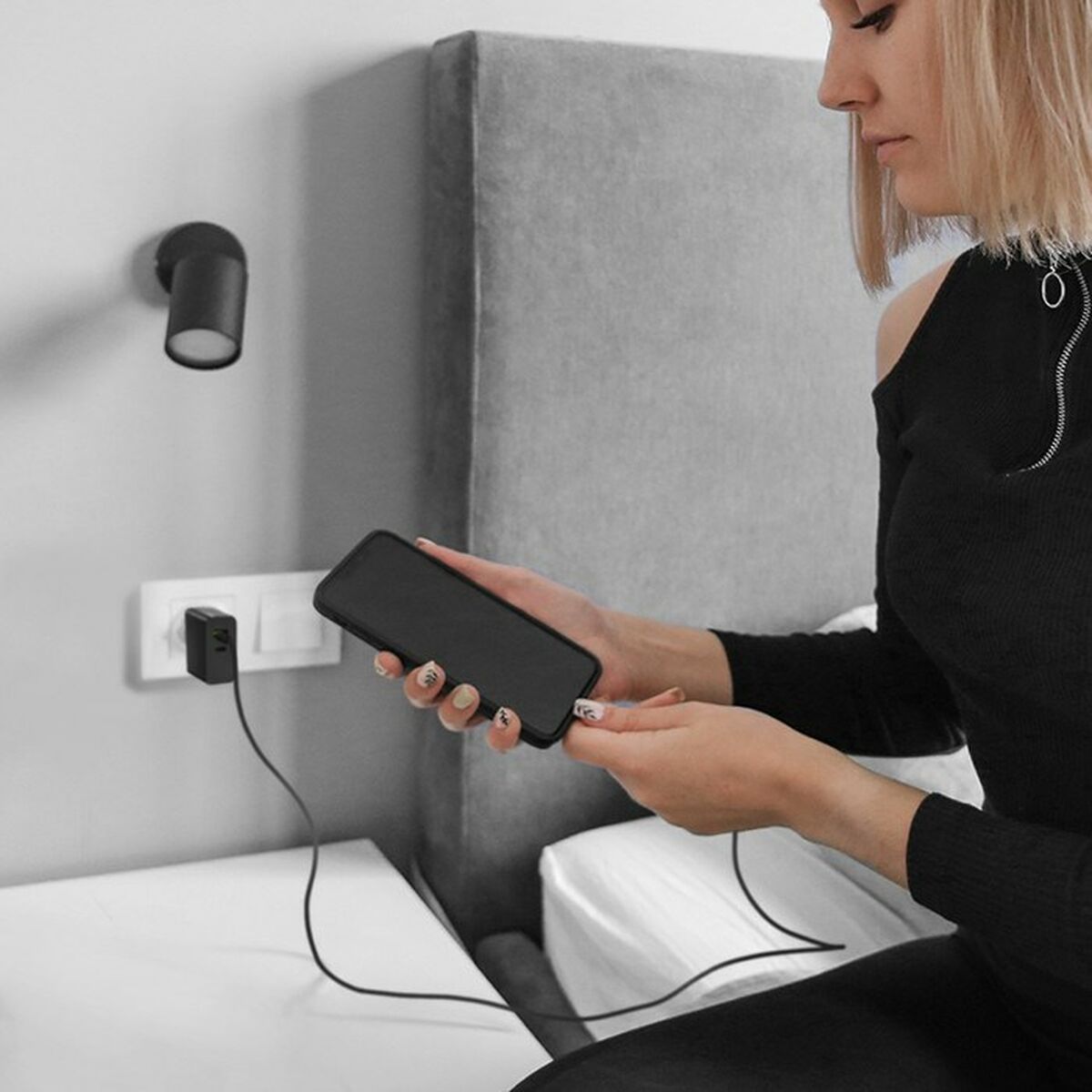 V4H41CF3B4D501D380EF68A1C1DFD9B5313R4160135P1