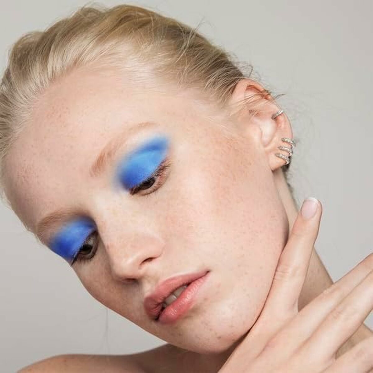 V4HED76A01E23F0422951A8CCCBC12F768BR4704878P2