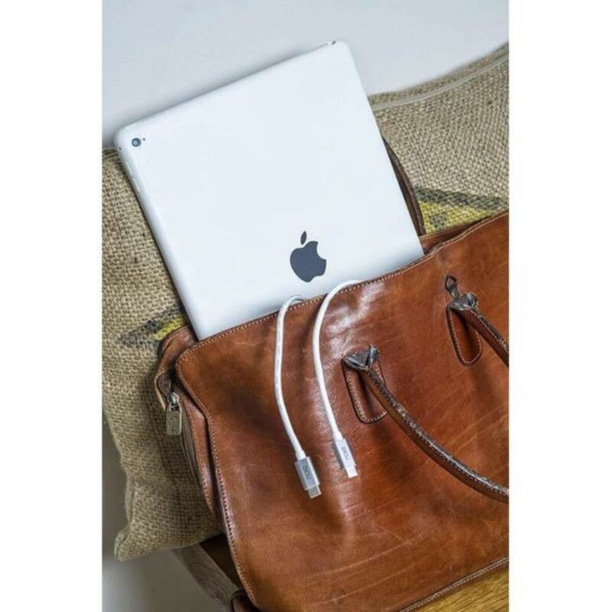 V10HBE1F9C2DE5A0E733BE2EA400F5212EA9R3306368P3