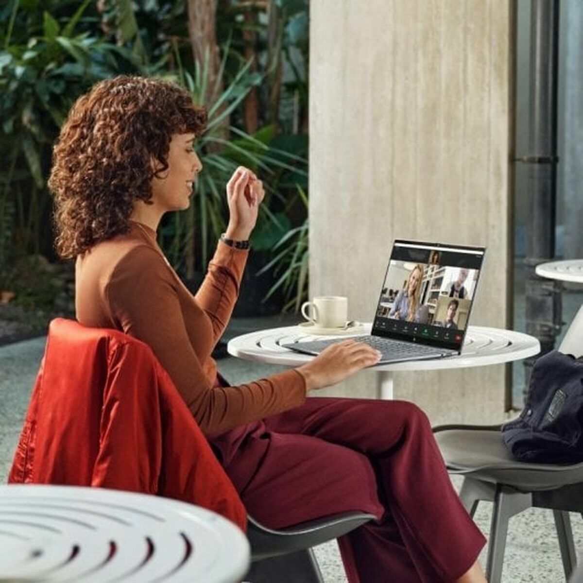 V3H9D7233DC1B957BB2D3FEA5C0825E9CB3R6847413P8